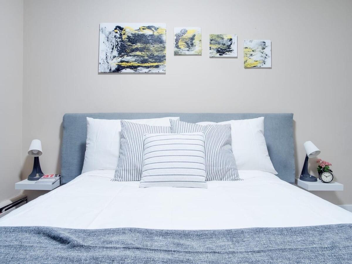 Gorgeous 2Br Condo W Parking Patio Coffee! YYC Eksteriør billede