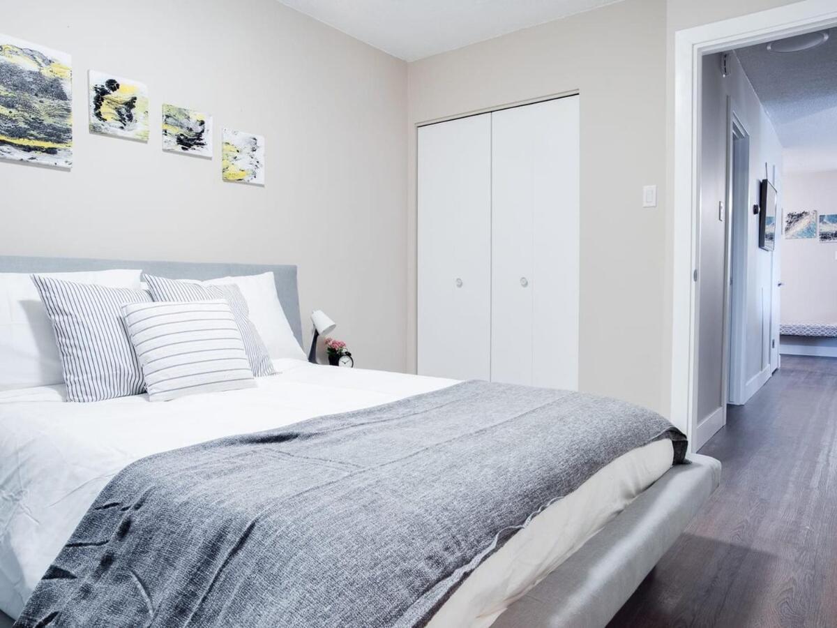 Gorgeous 2Br Condo W Parking Patio Coffee! YYC Eksteriør billede
