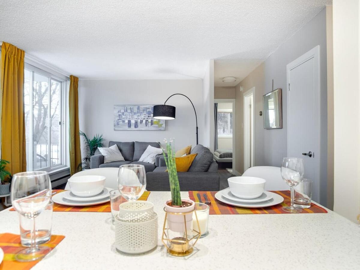 Gorgeous 2Br Condo W Parking Patio Coffee! YYC Eksteriør billede